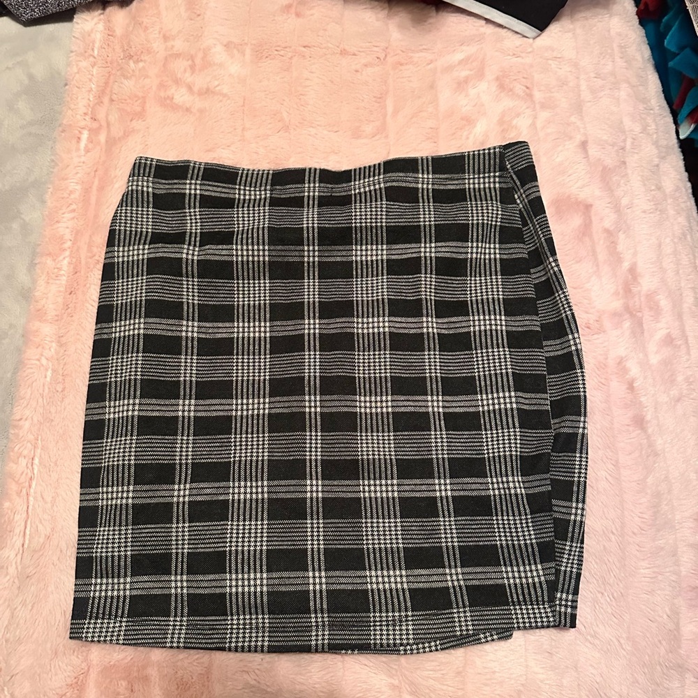 Papaya Black and White Plaid Pencil Skirt